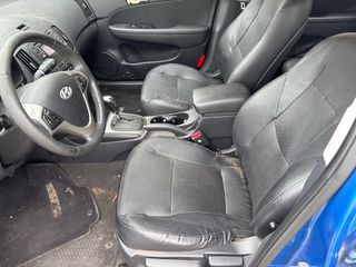 2011 Hyundai Elantra Touring SE - Interior Front Seat Image